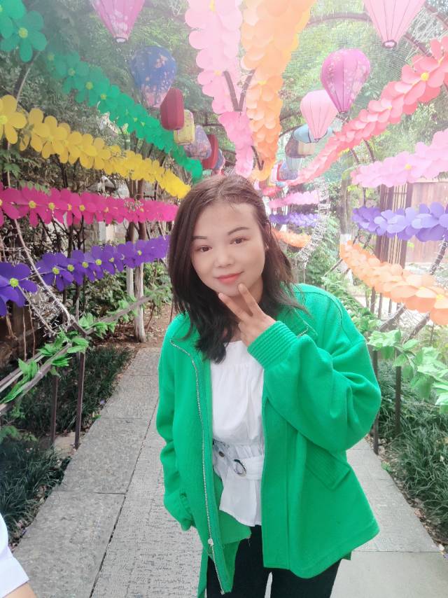 孟女士头像